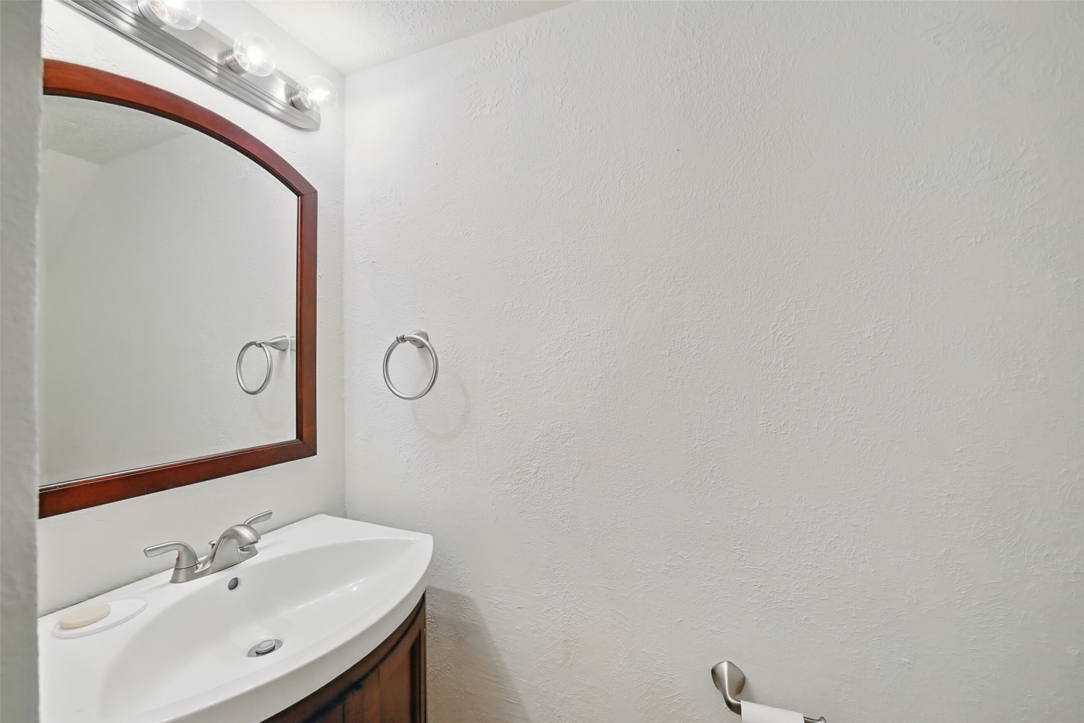 19 Still Glen Court Property Photo 13