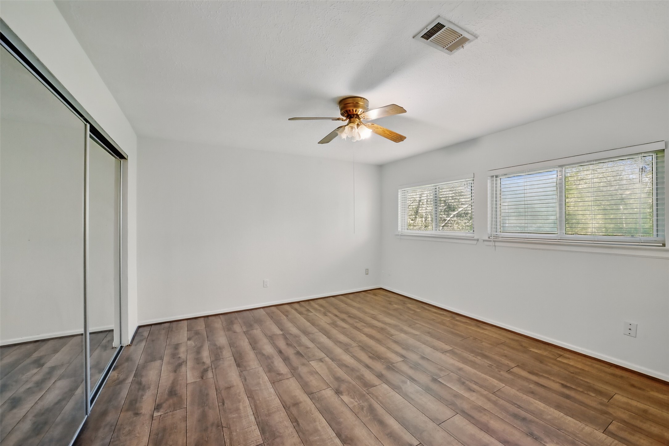 19 Still Glen Court Property Photo 15