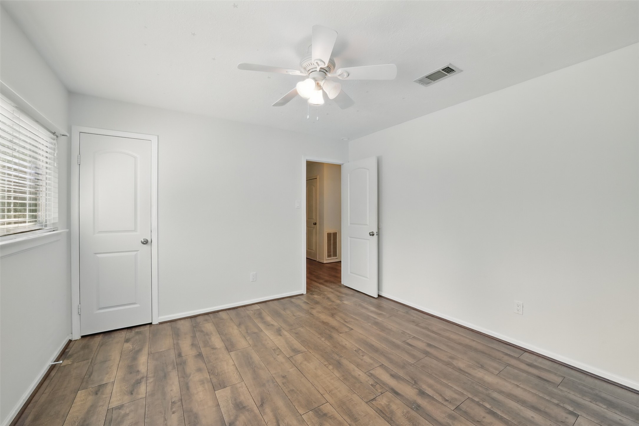 19 Still Glen Court Property Photo 20