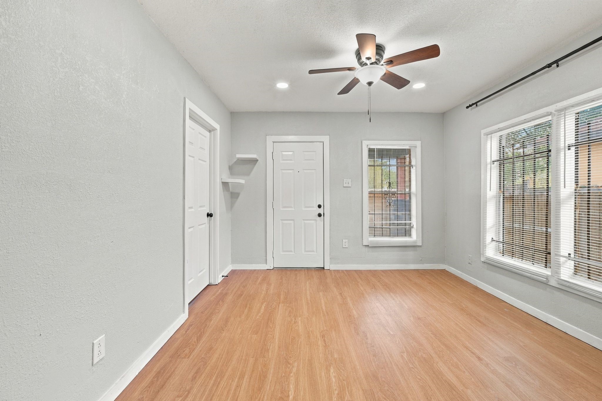 2903 Burkett Street Property Photo 8
