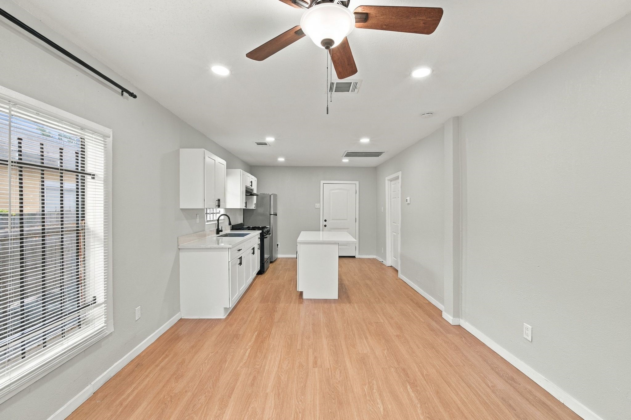 2903 Burkett Street Property Photo 12