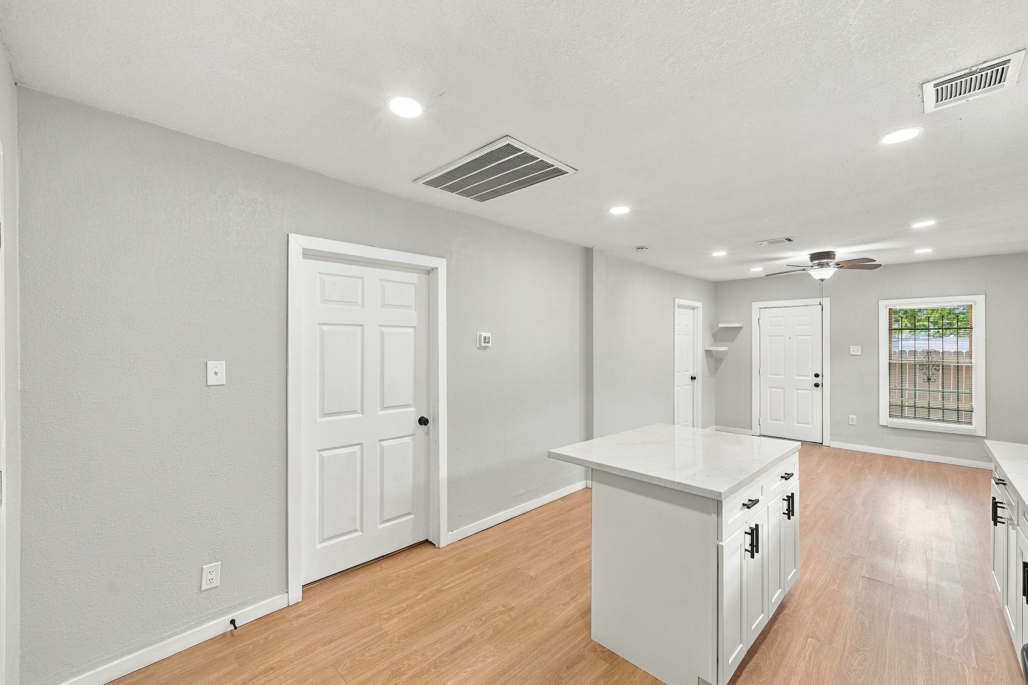 2903 Burkett Street Property Photo 14