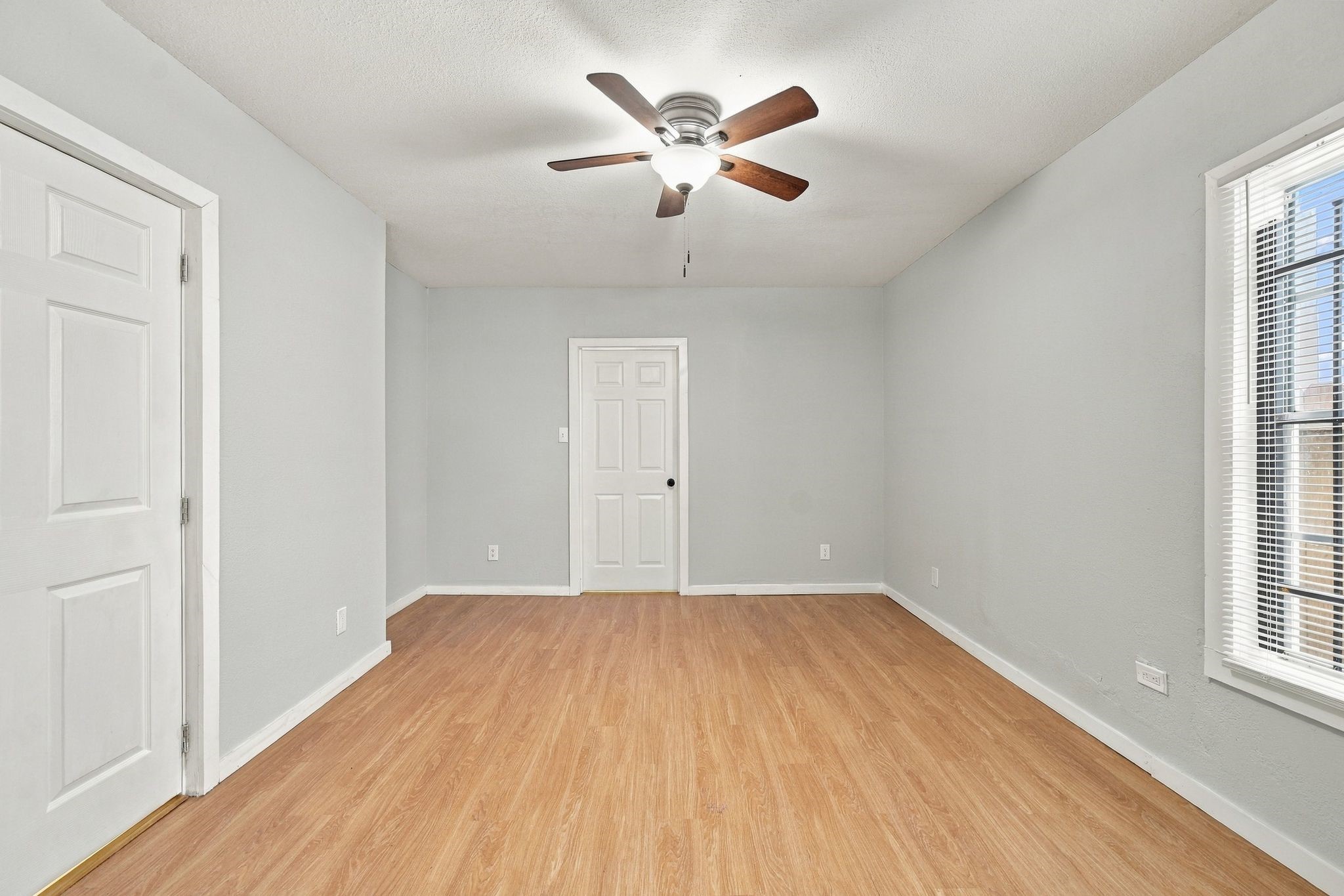 2903 Burkett Street Property Photo 18