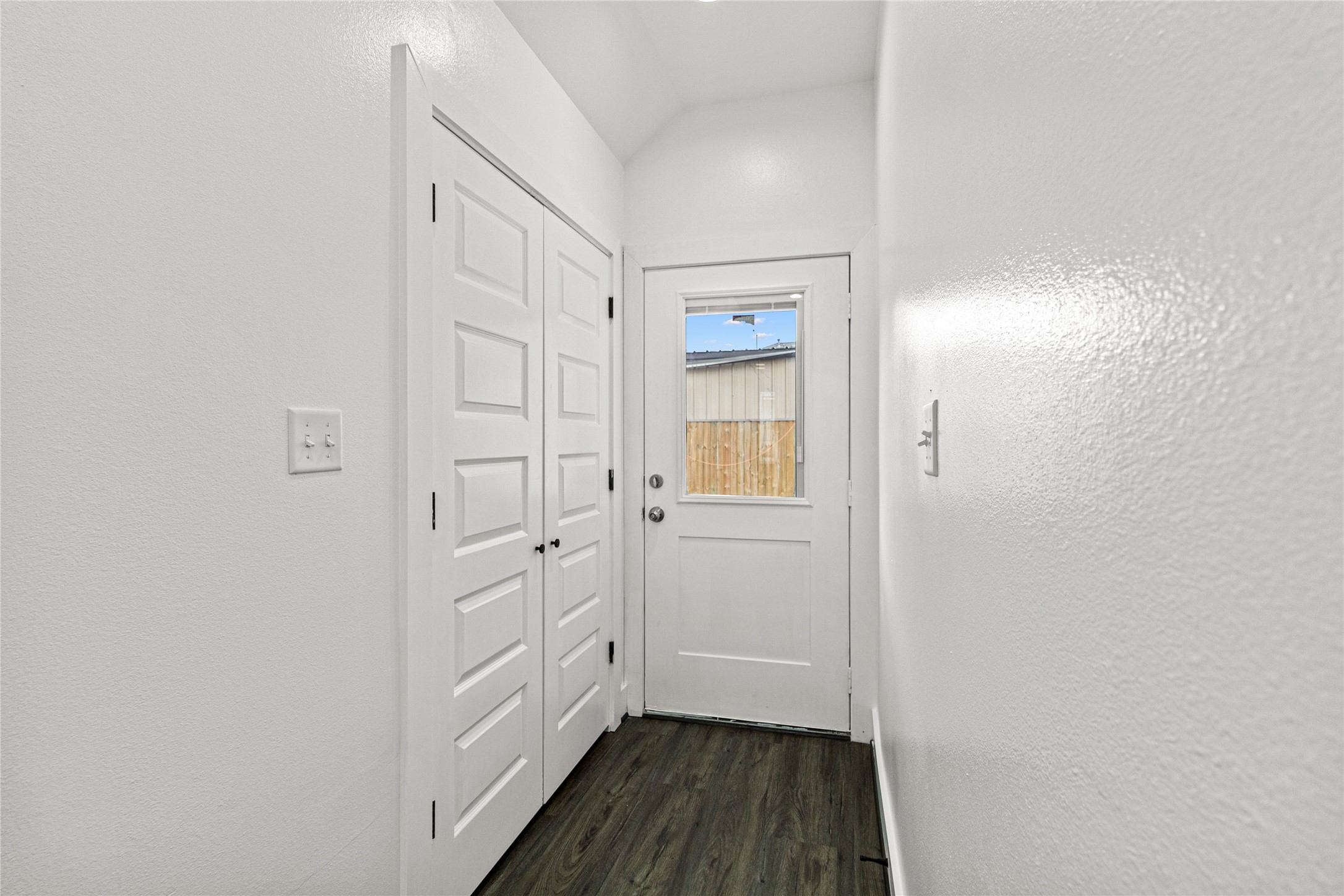 2204 Hoskins Drive Property Photo 12