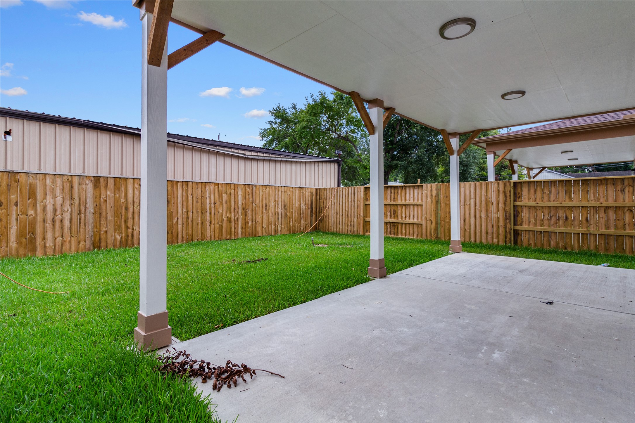 2204 Hoskins Drive Property Photo 27