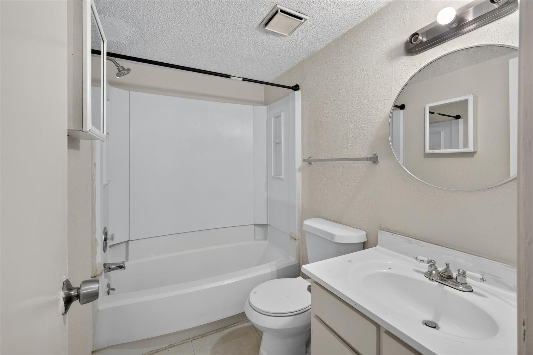 11881 Bob White Drive # 828, Houston Tx 77035 Property Photo 19