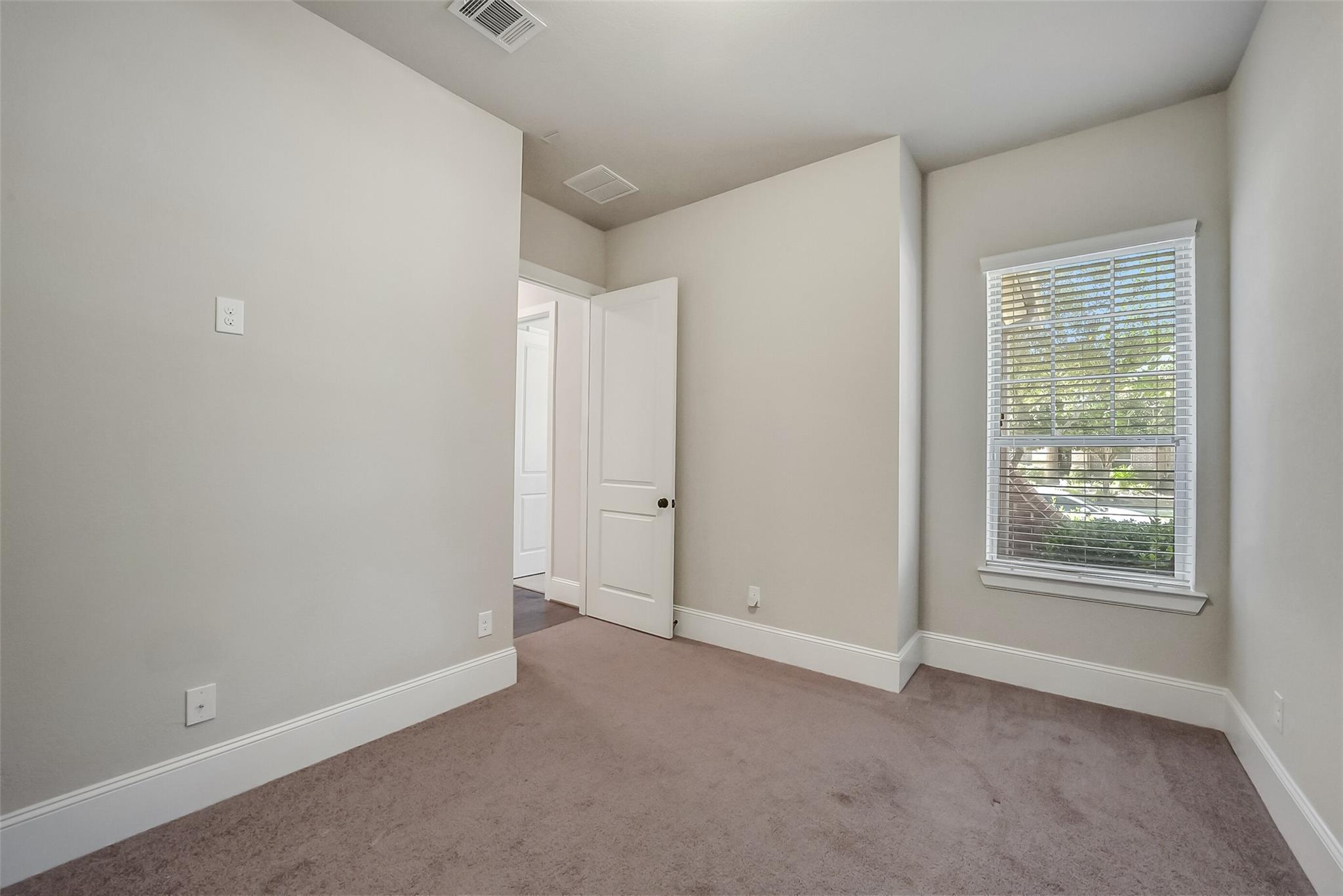 6714 Pioneer Trail Property Photo 22