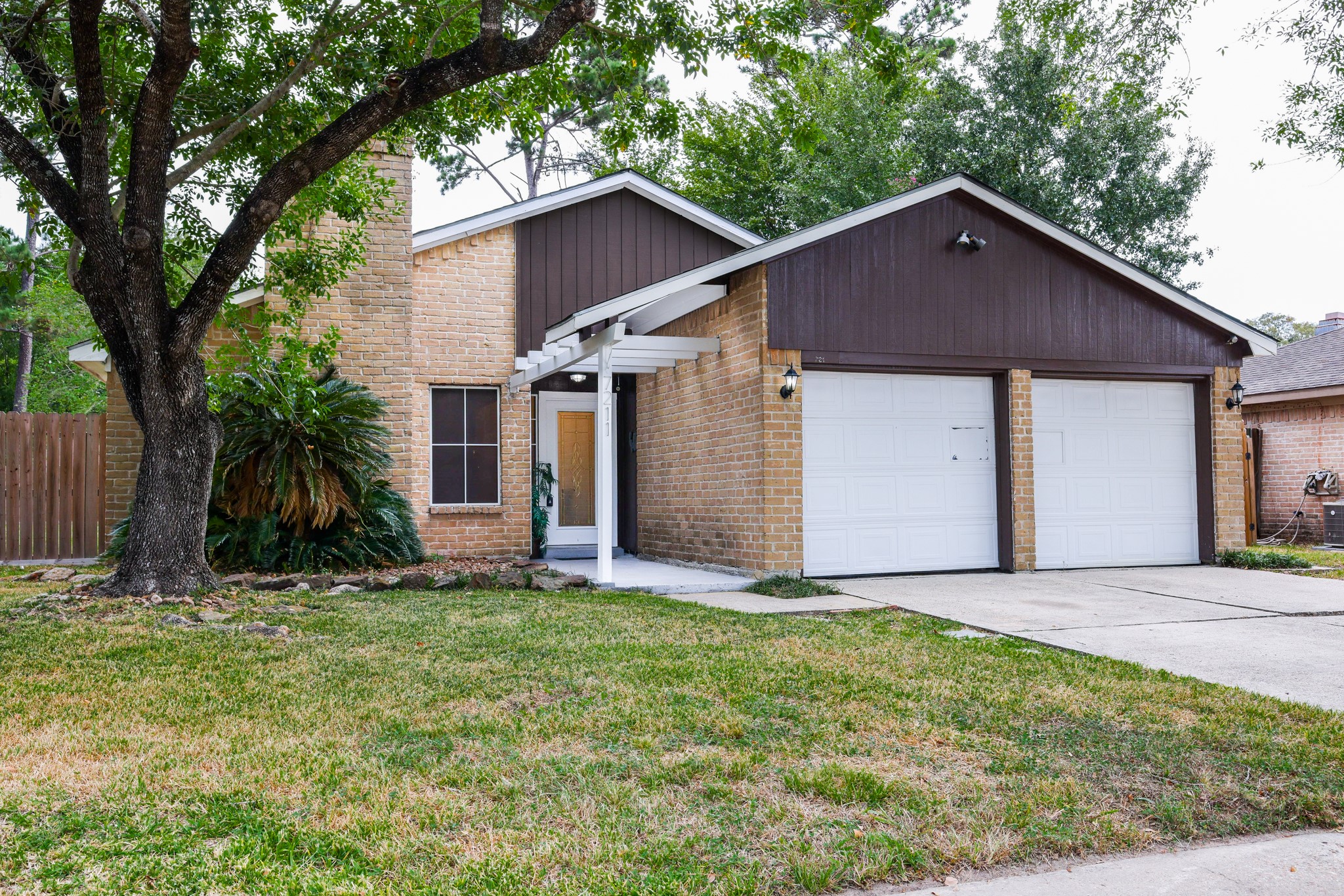 7211 Foxside Lane Property Photo 3