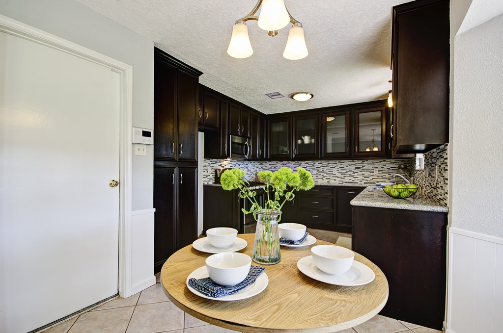 609 Mary Ann Drive Property Photo 8