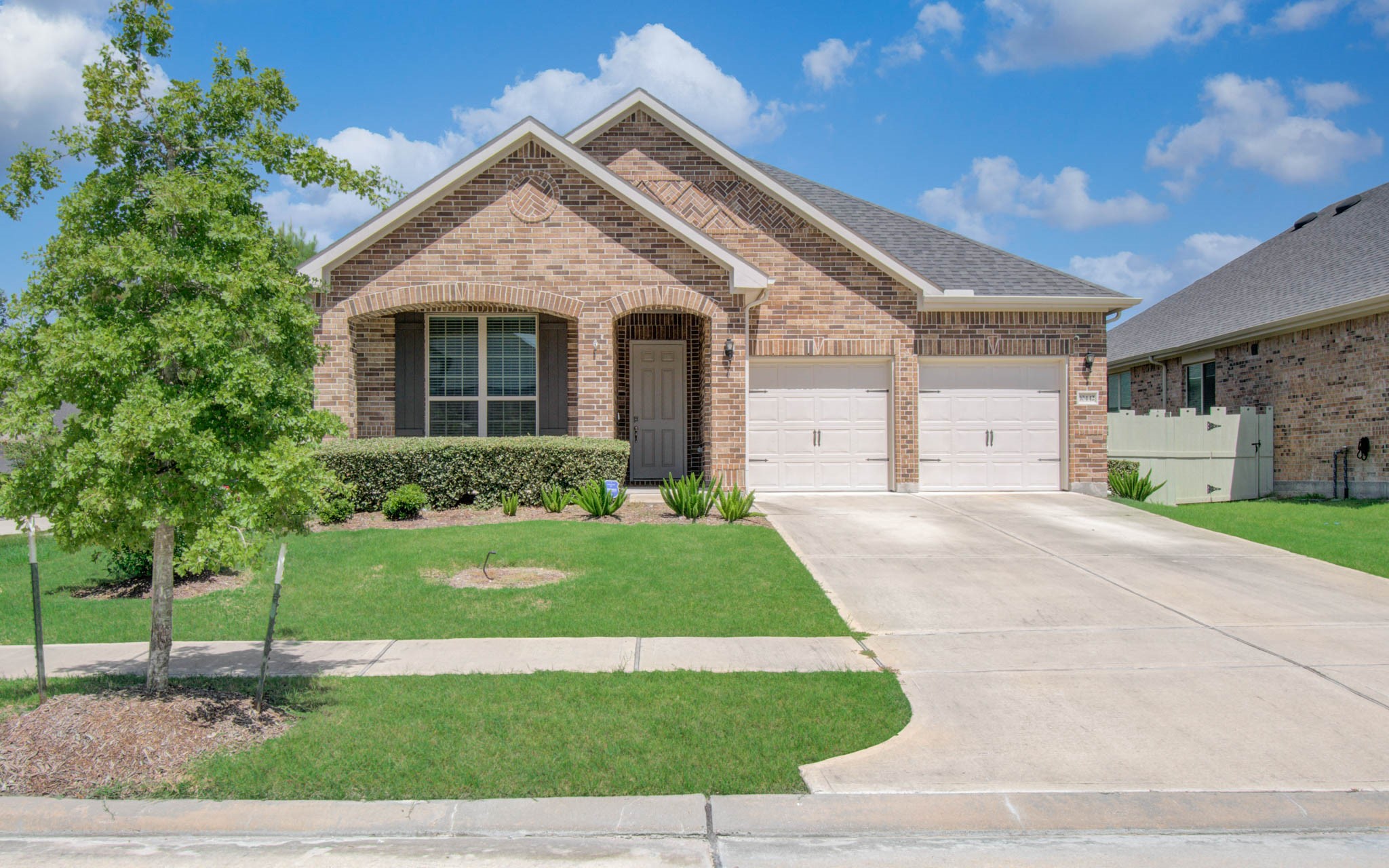 10442 Eastern Bluestar Drive Property Photo 1