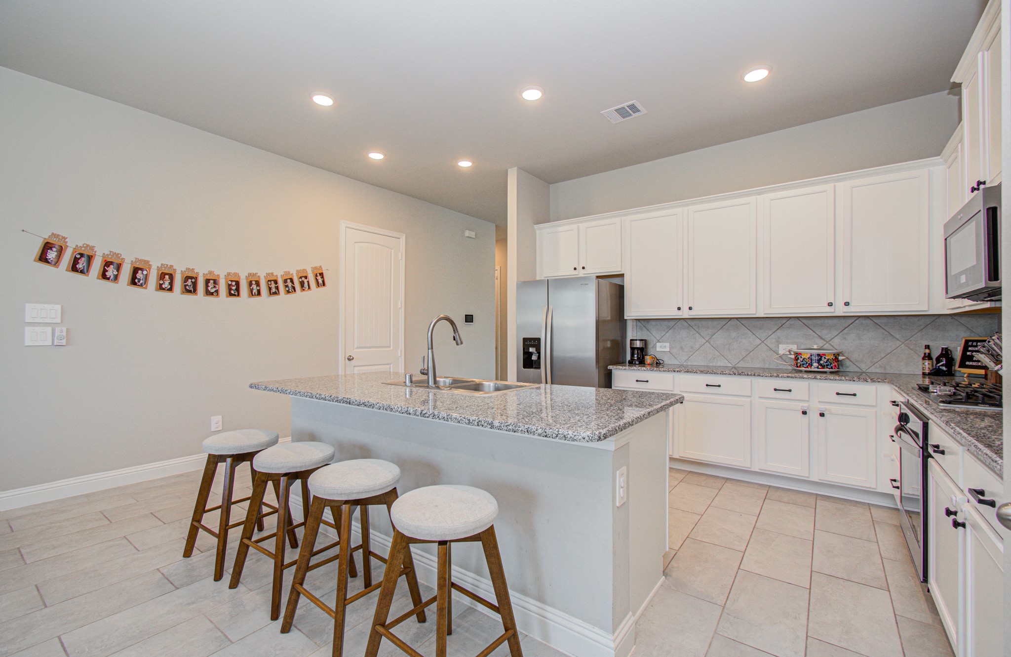 10442 Eastern Bluestar Drive Property Photo 17