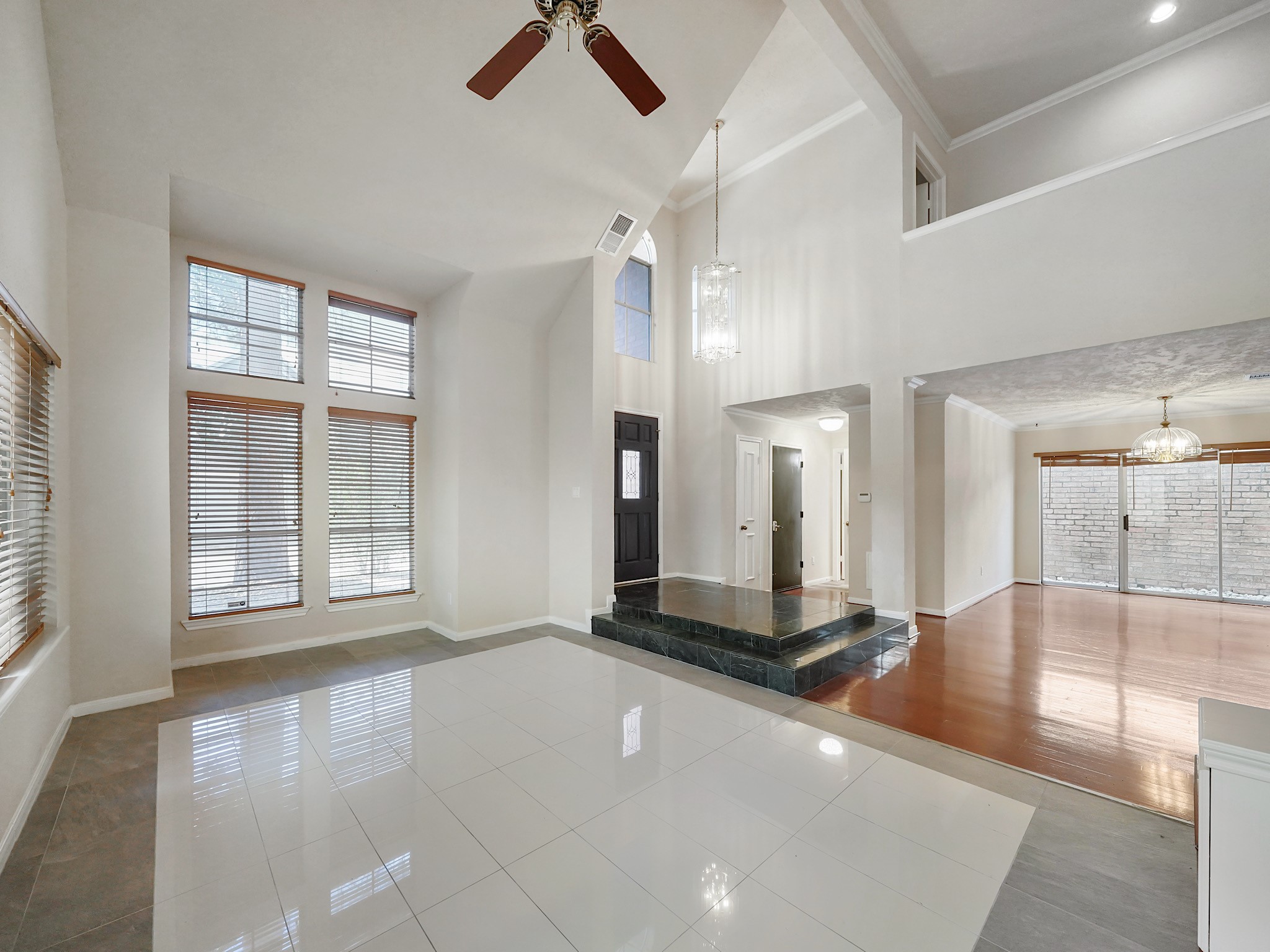 1607 Beaconshire Road Property Photo 4