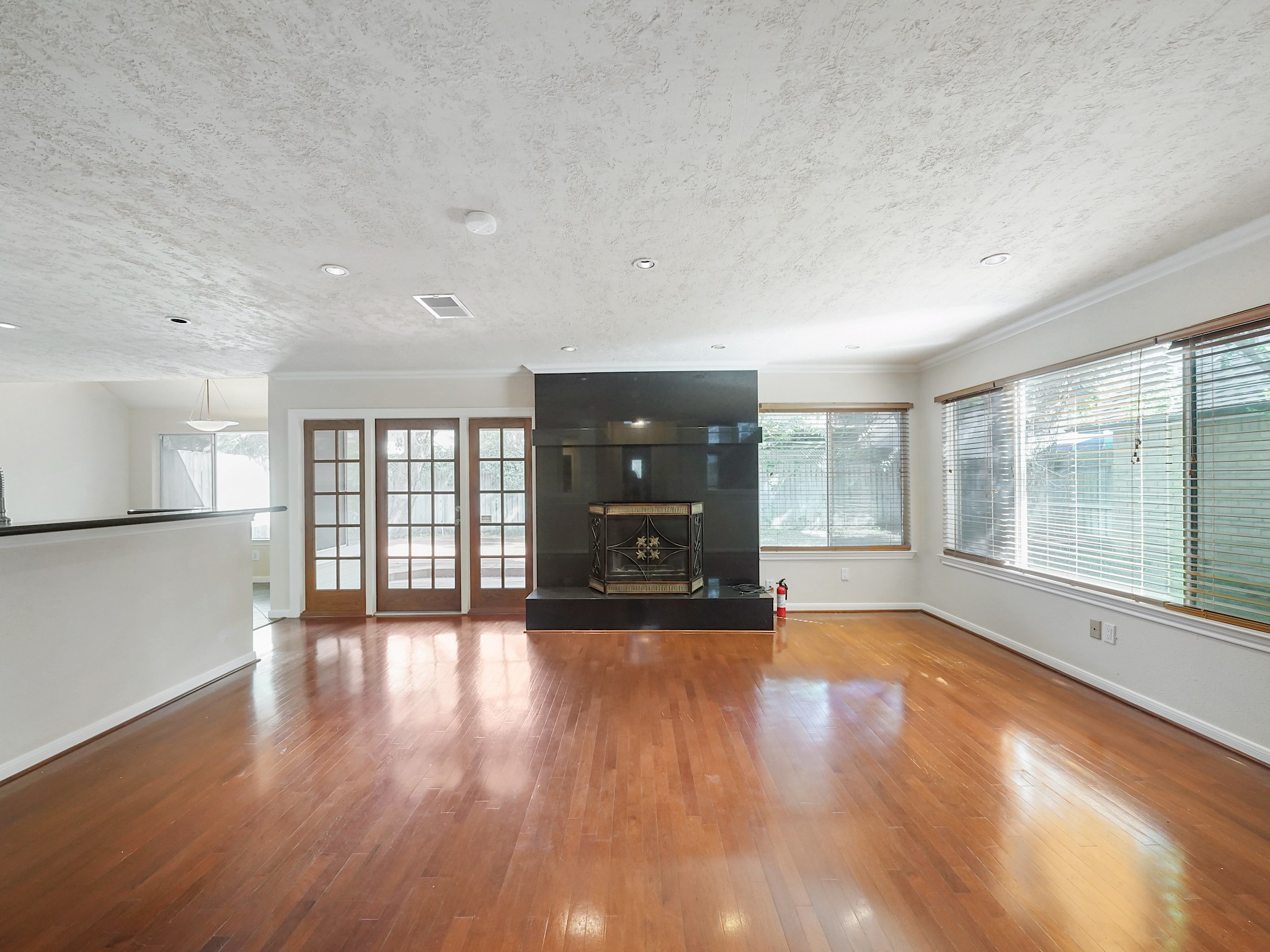 1607 Beaconshire Road Property Photo 6