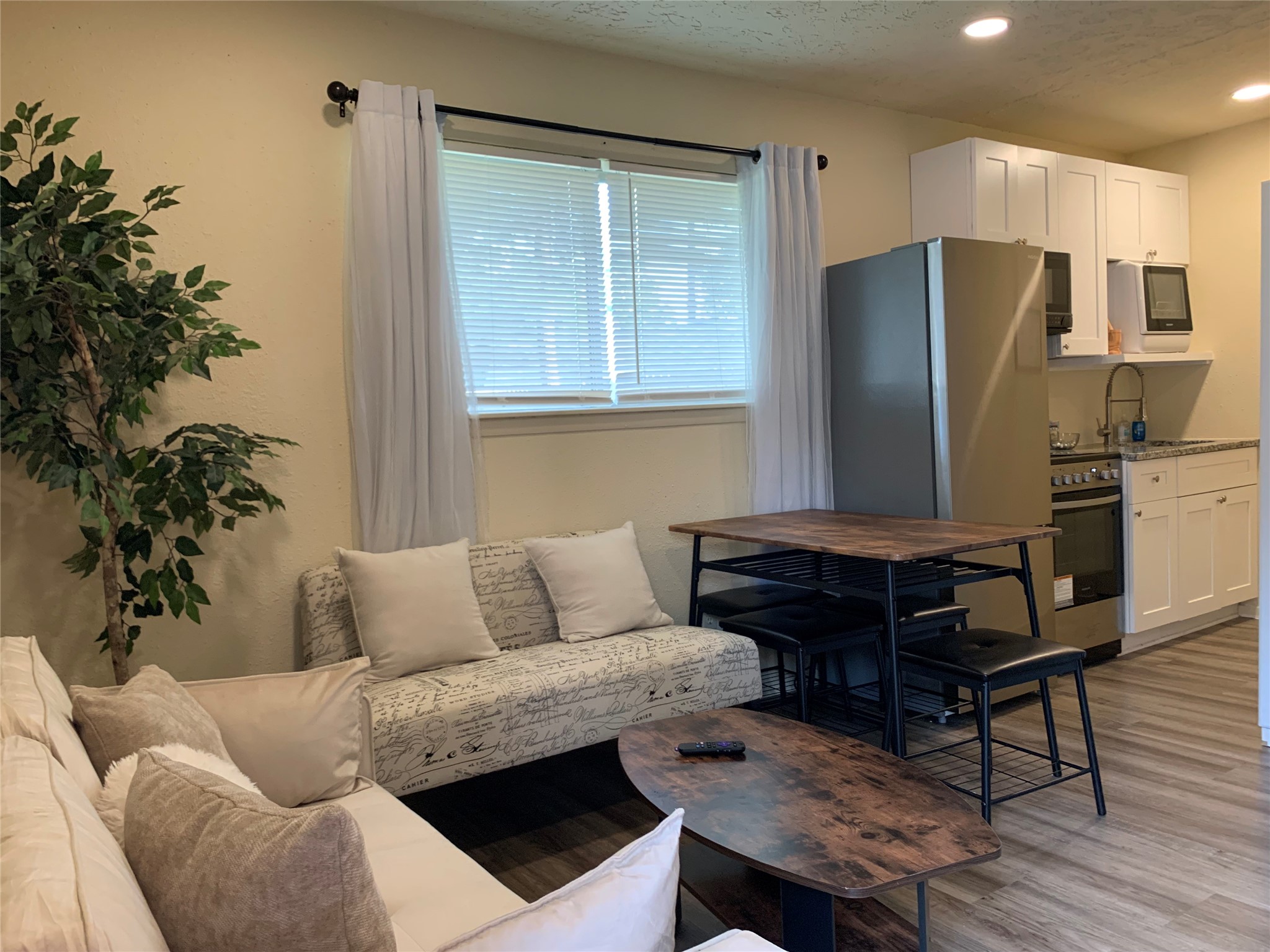 9607 Eday Drive A Property Photo 1