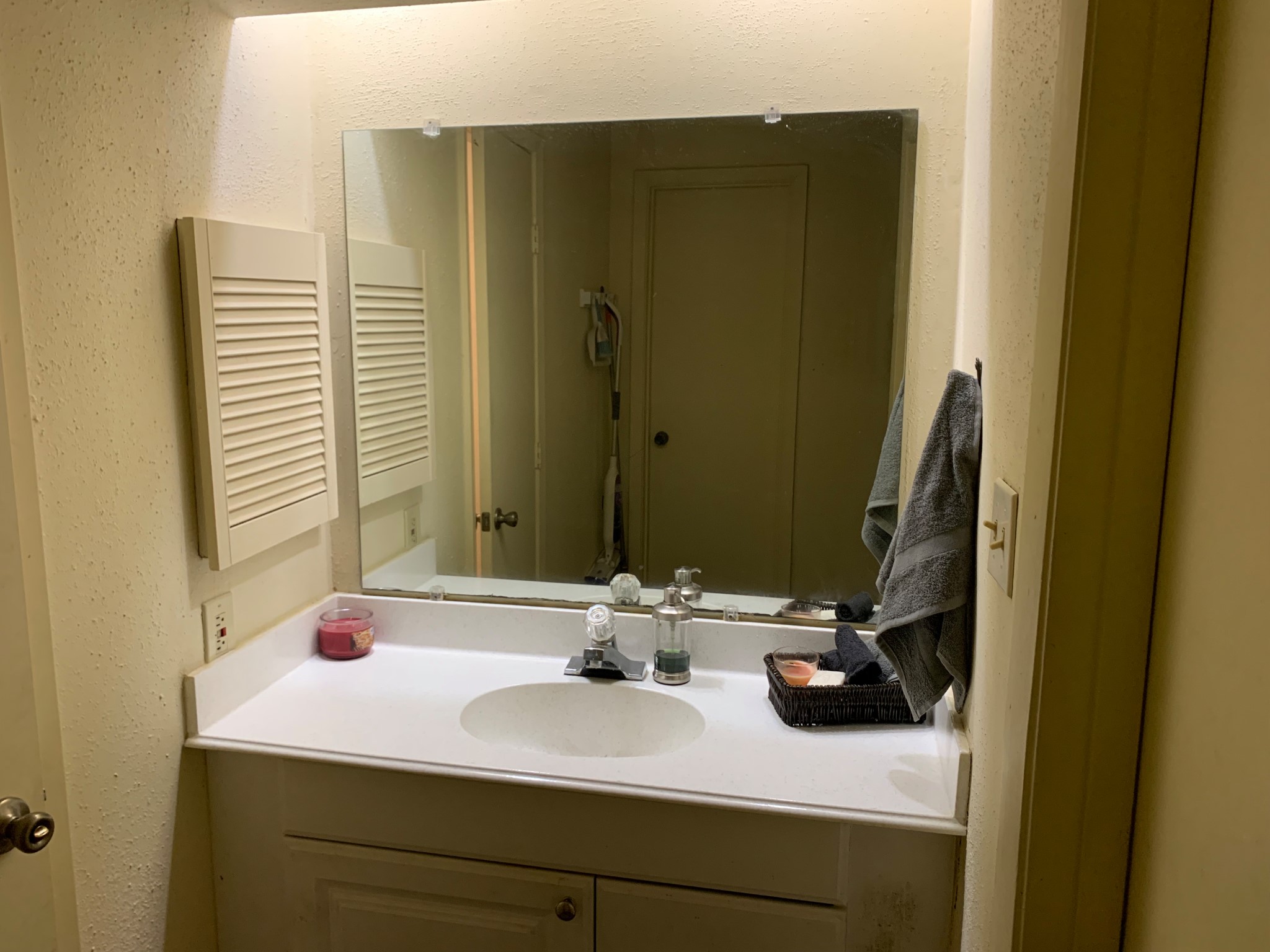 9607 Eday Drive A Property Photo 11