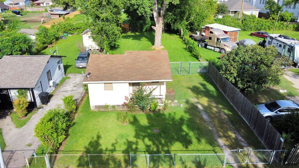 6821 Haight Street Property Photo 2