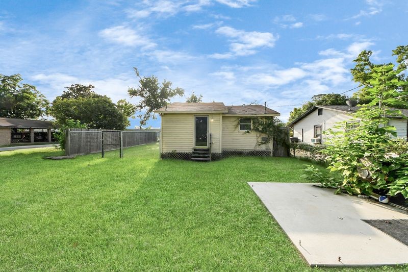 6821 Haight Street Property Photo 11