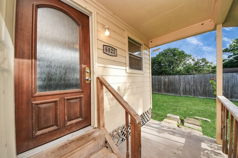 6821 Haight Street Property Photo 15