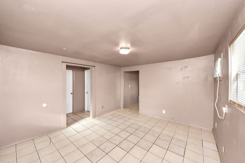 6821 Haight Street Property Photo 17