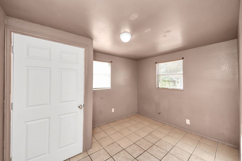 6821 Haight Street Property Photo 26