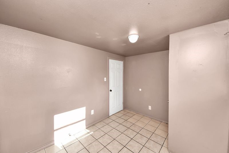 6821 Haight Street Property Photo 28