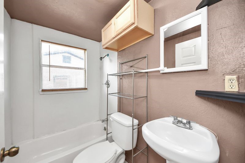 6821 Haight Street Property Photo 29