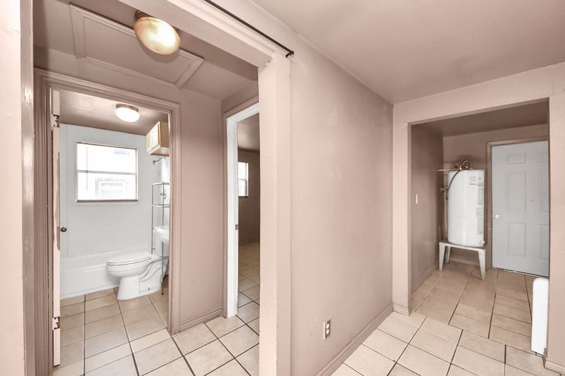 6821 Haight Street Property Photo 33