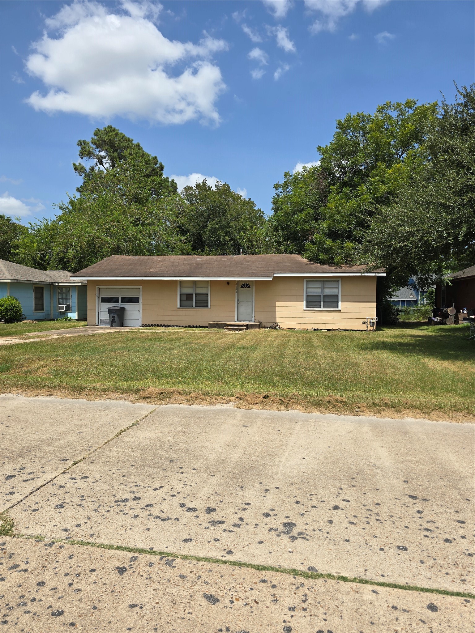 2611 1st St Property Photo 14