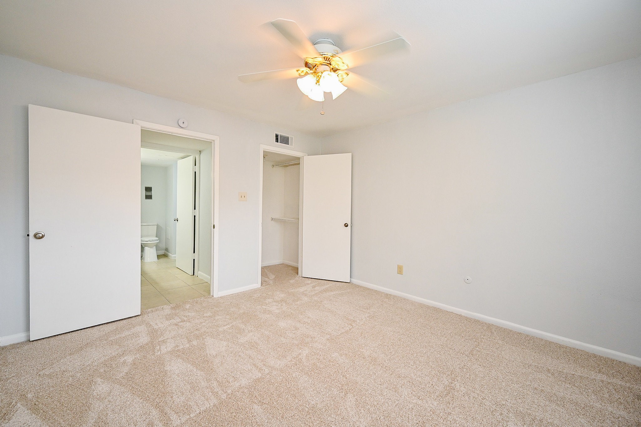 8427 Hearth Drive Drive 2 Property Photo 4