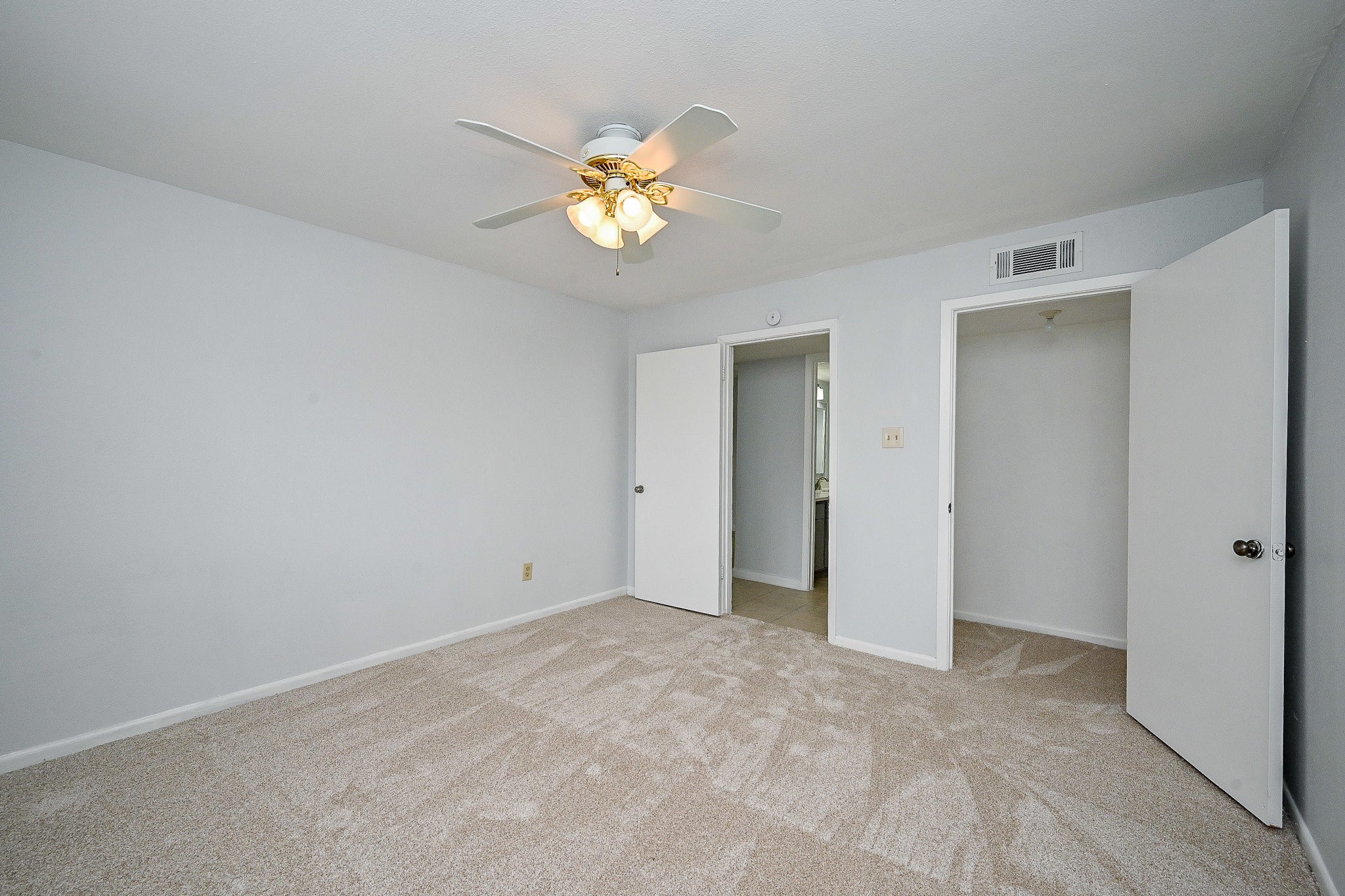 8427 Hearth Drive Drive 2 Property Photo 5