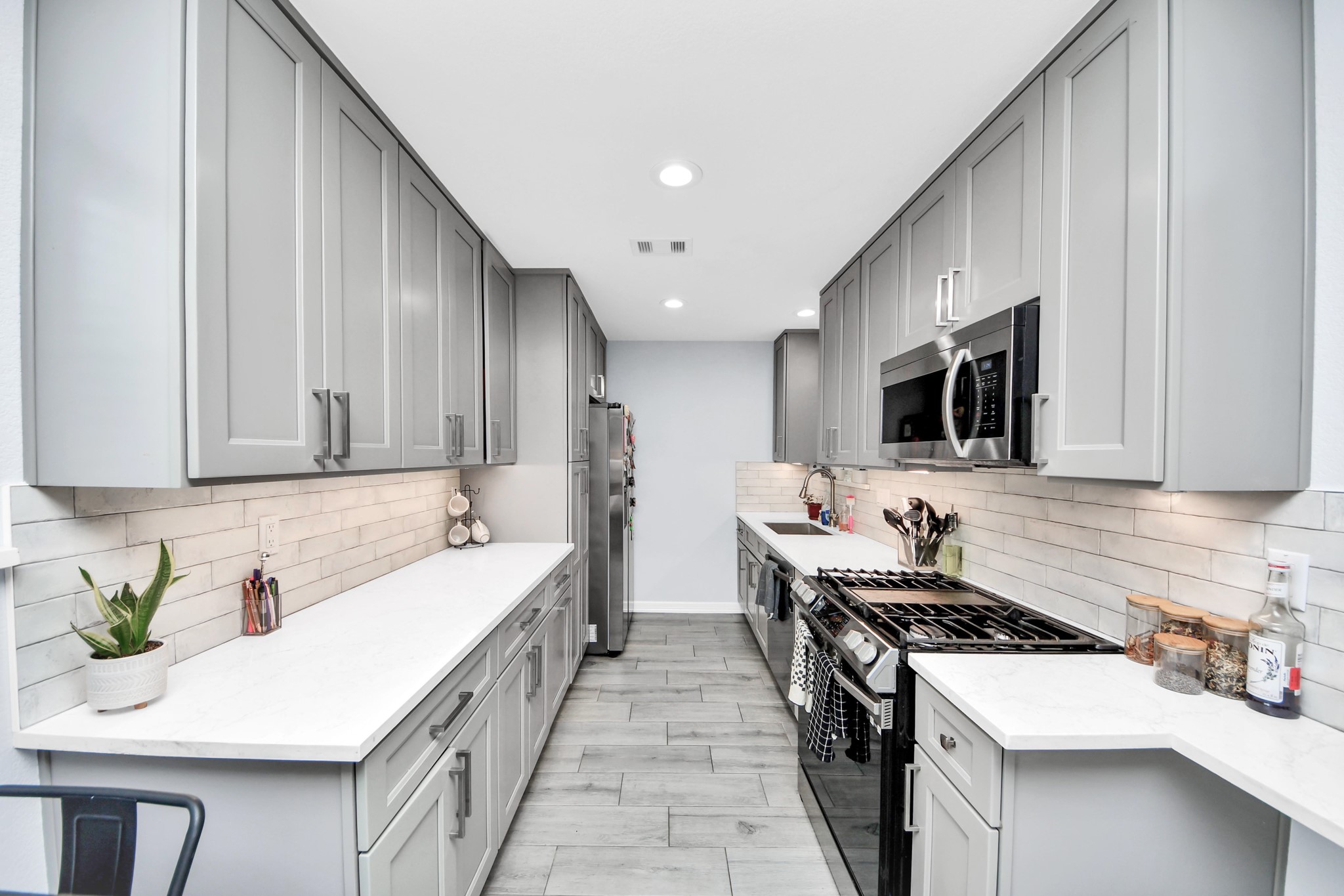 834 Ellington Street Property Photo 13