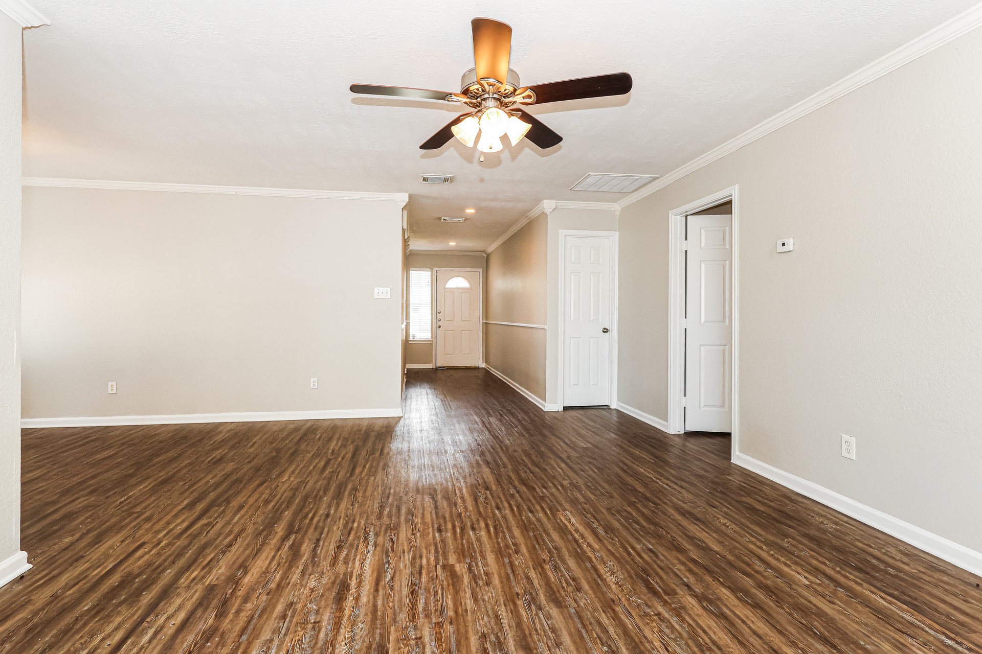 23015 Banquo Drive Property Photo 4