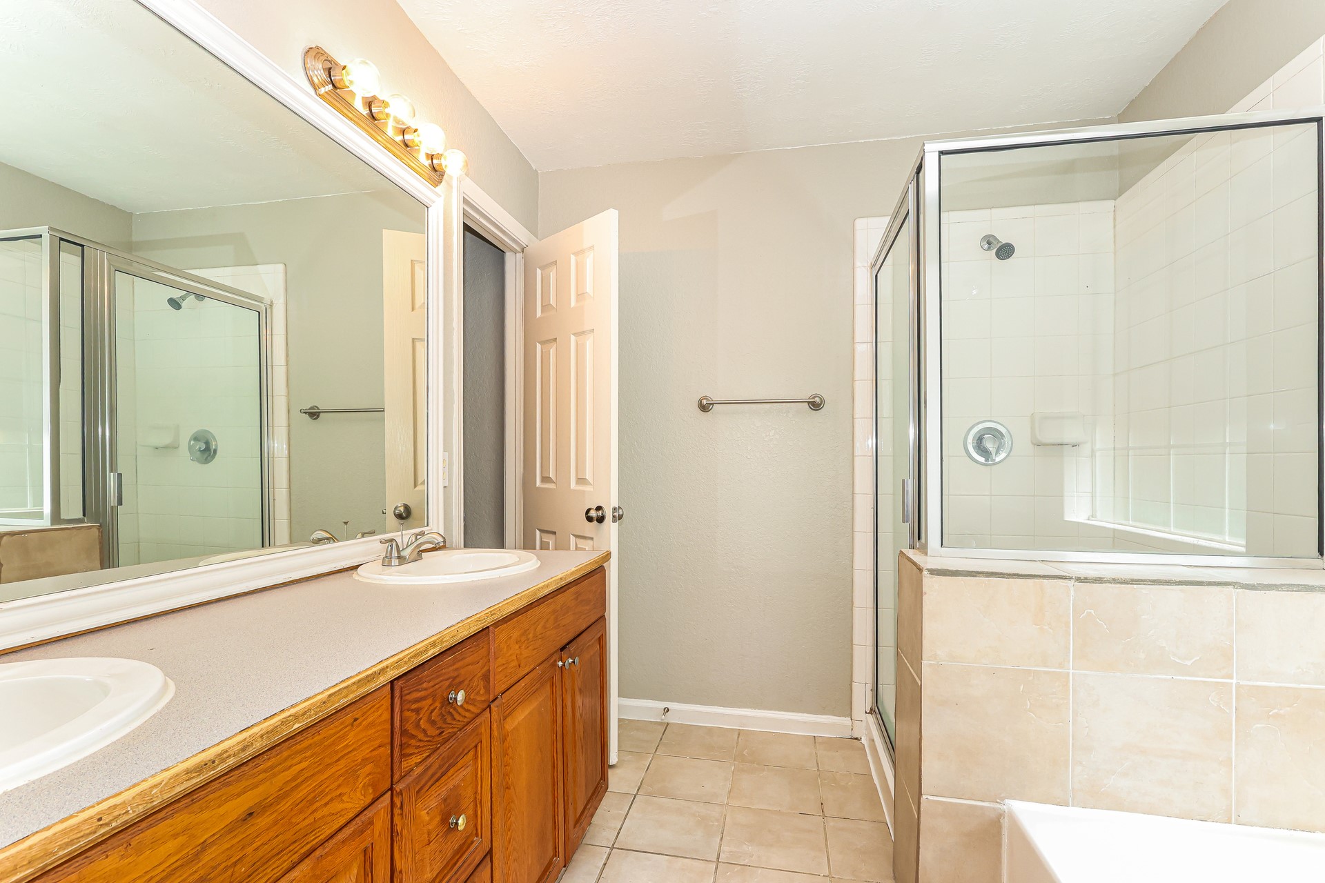23015 Banquo Drive Property Photo 14