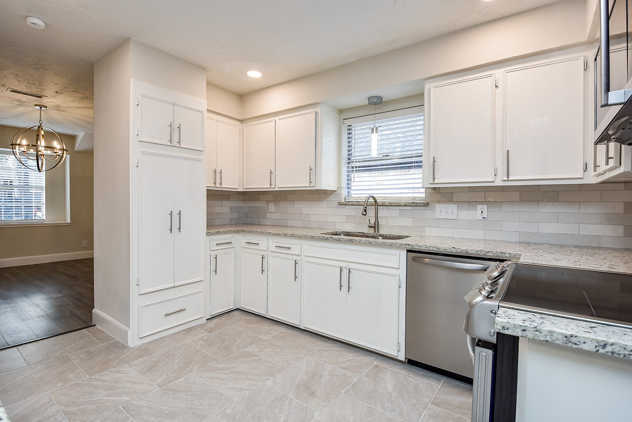 8134 Ivan Reid Drive Property Photo 11