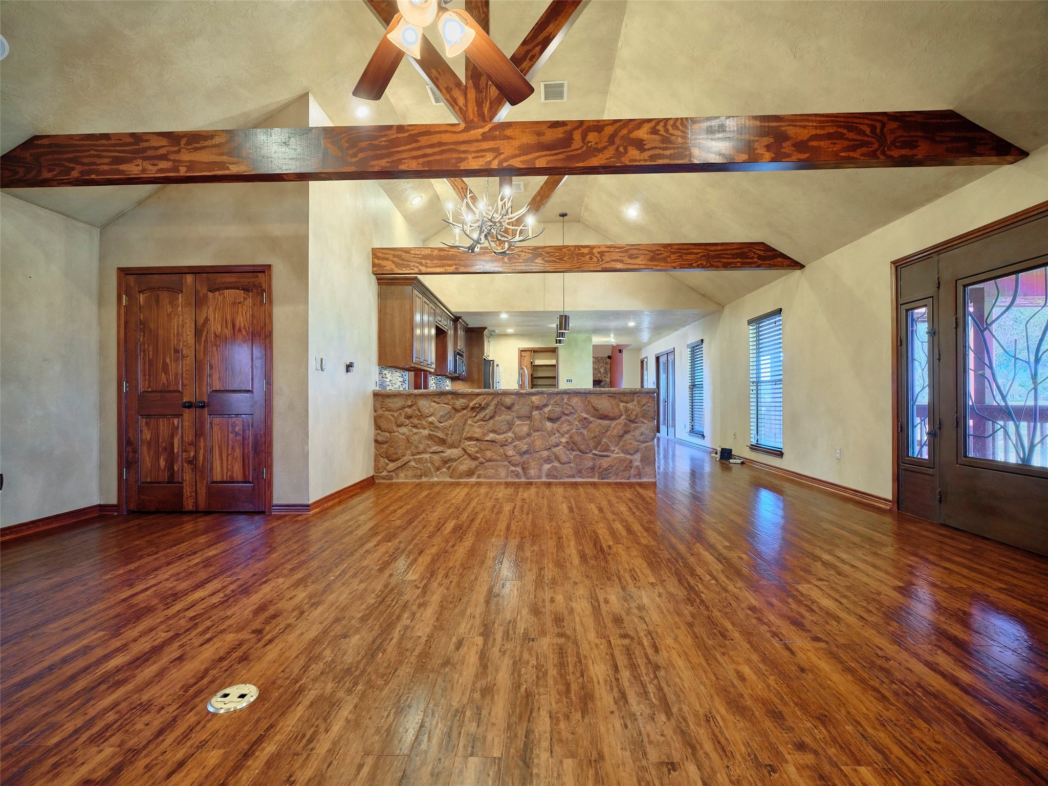 5140 Baker Road Property Photo 11