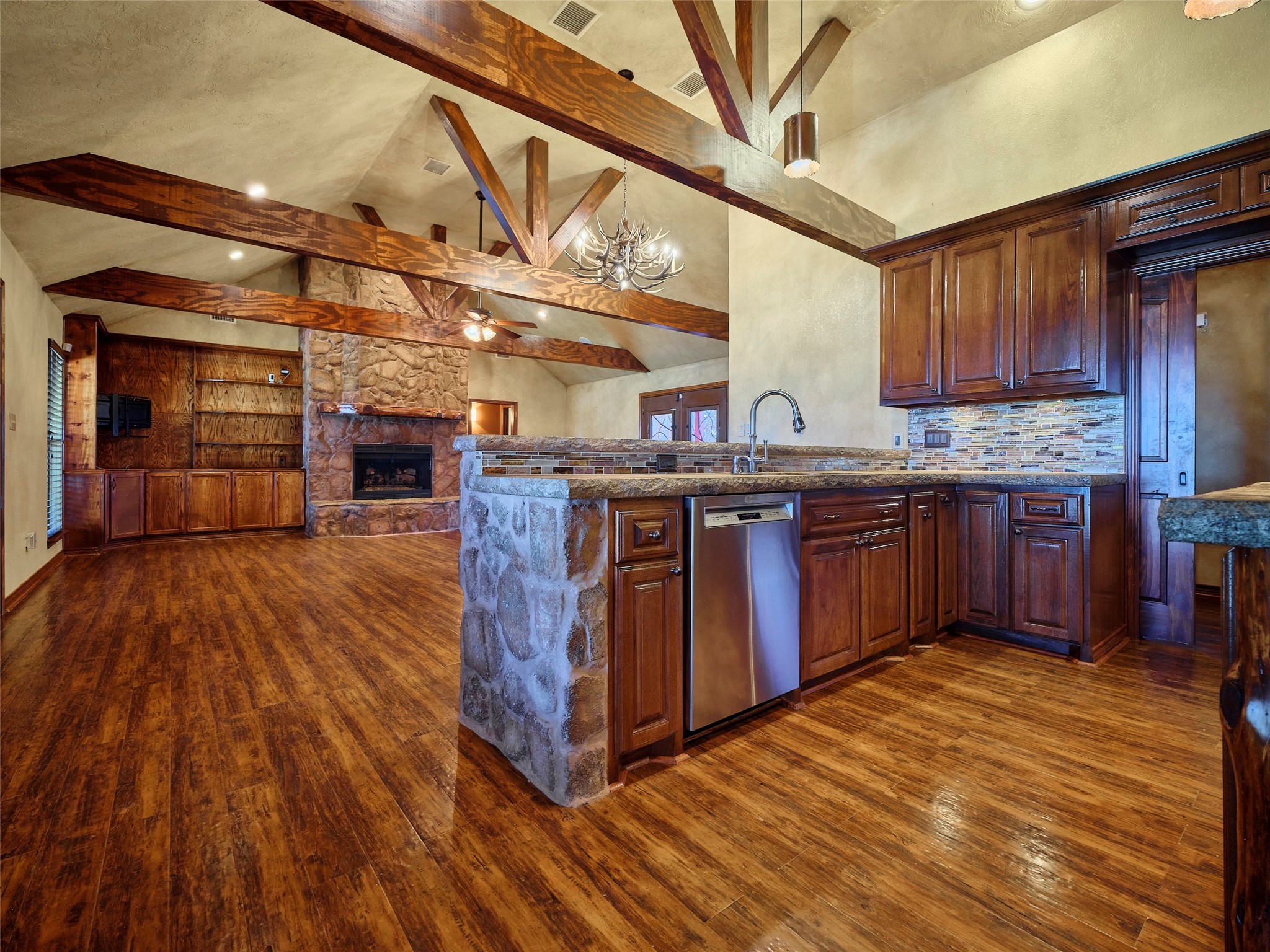 5140 Baker Road Property Photo 15