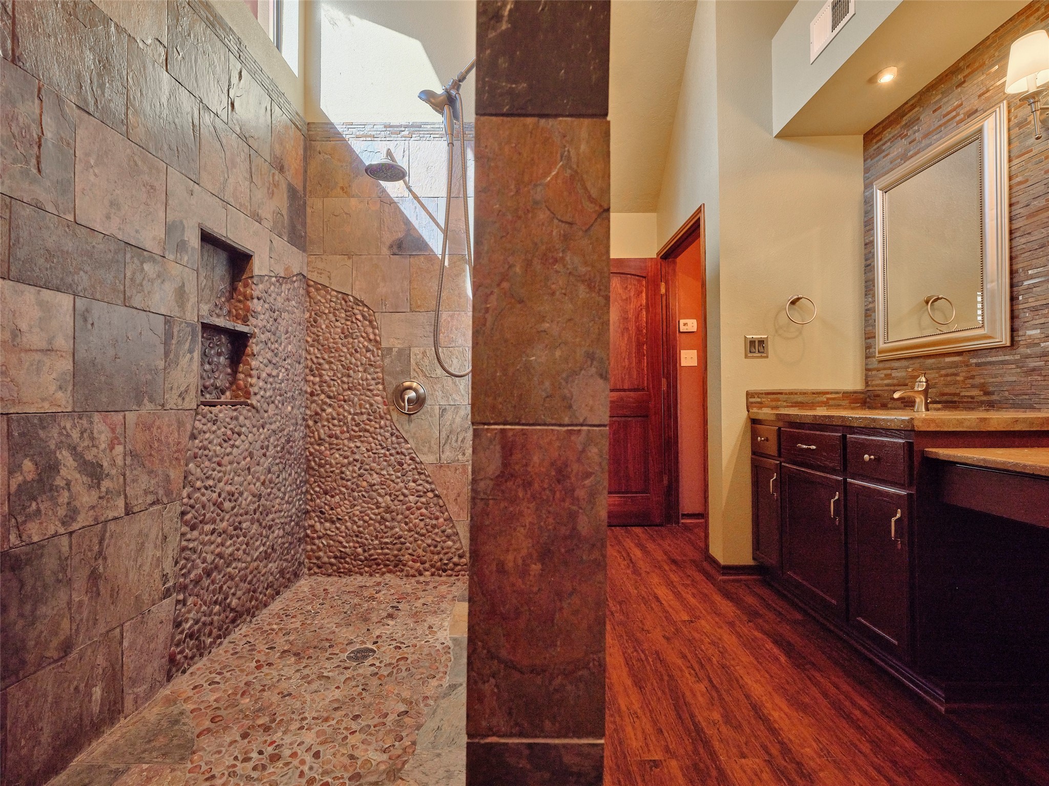 5140 Baker Road Property Photo 25