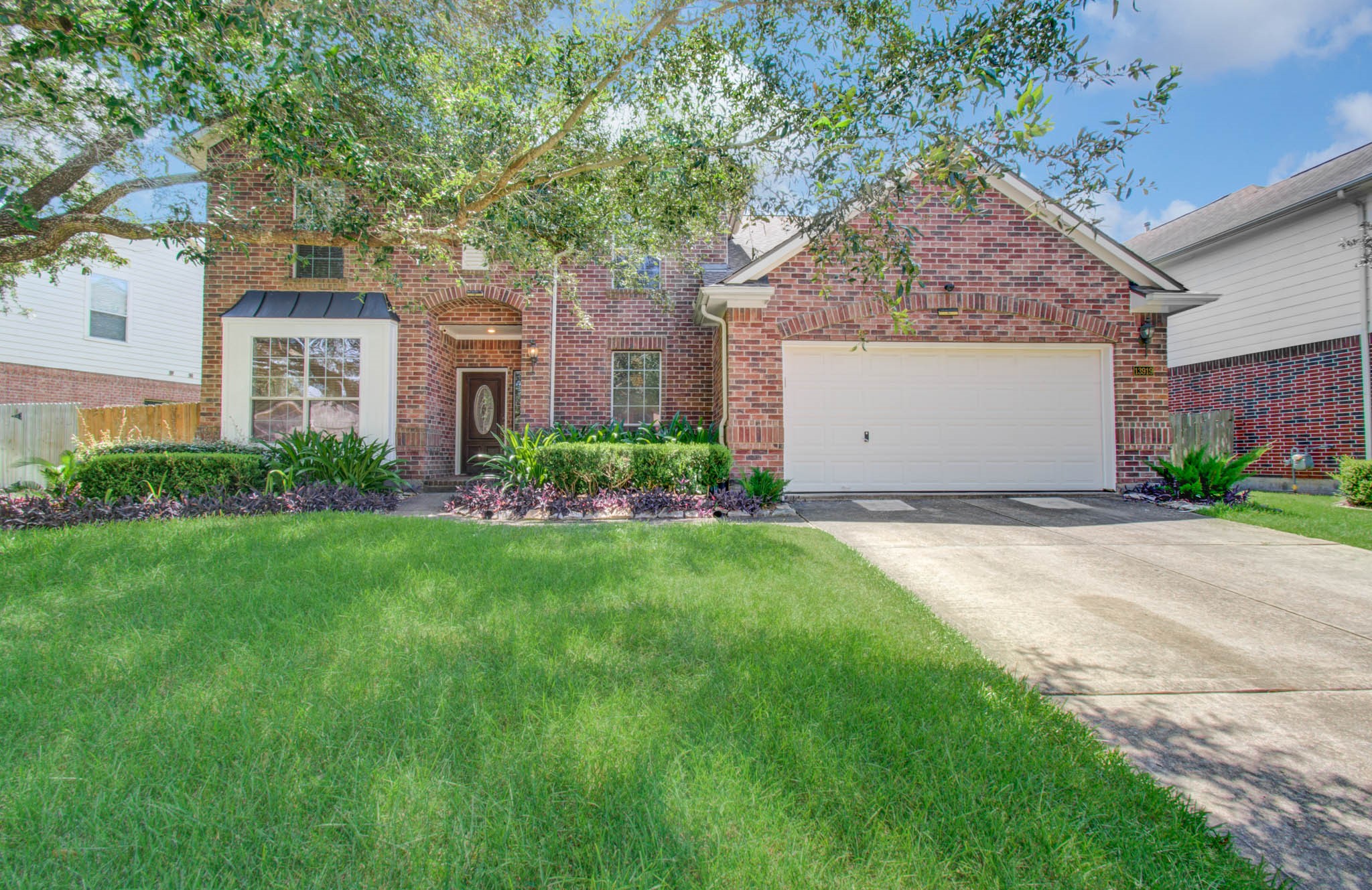 13919 Charterhouse Way Property Photo 2