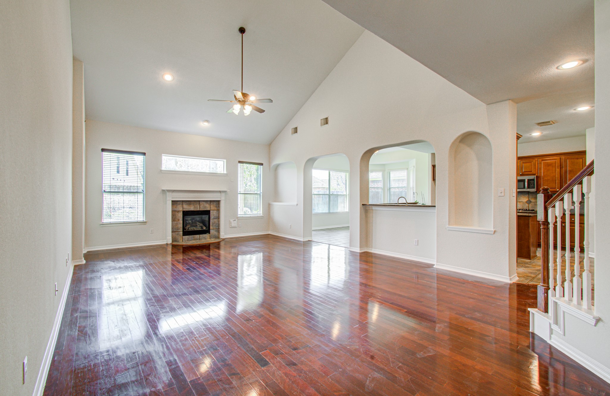 13919 Charterhouse Way Property Photo 4