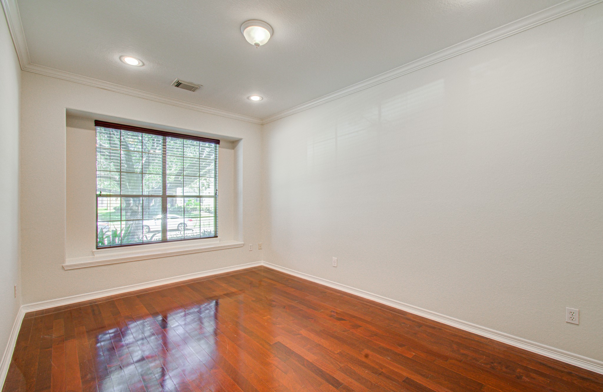13919 Charterhouse Way Property Photo 9