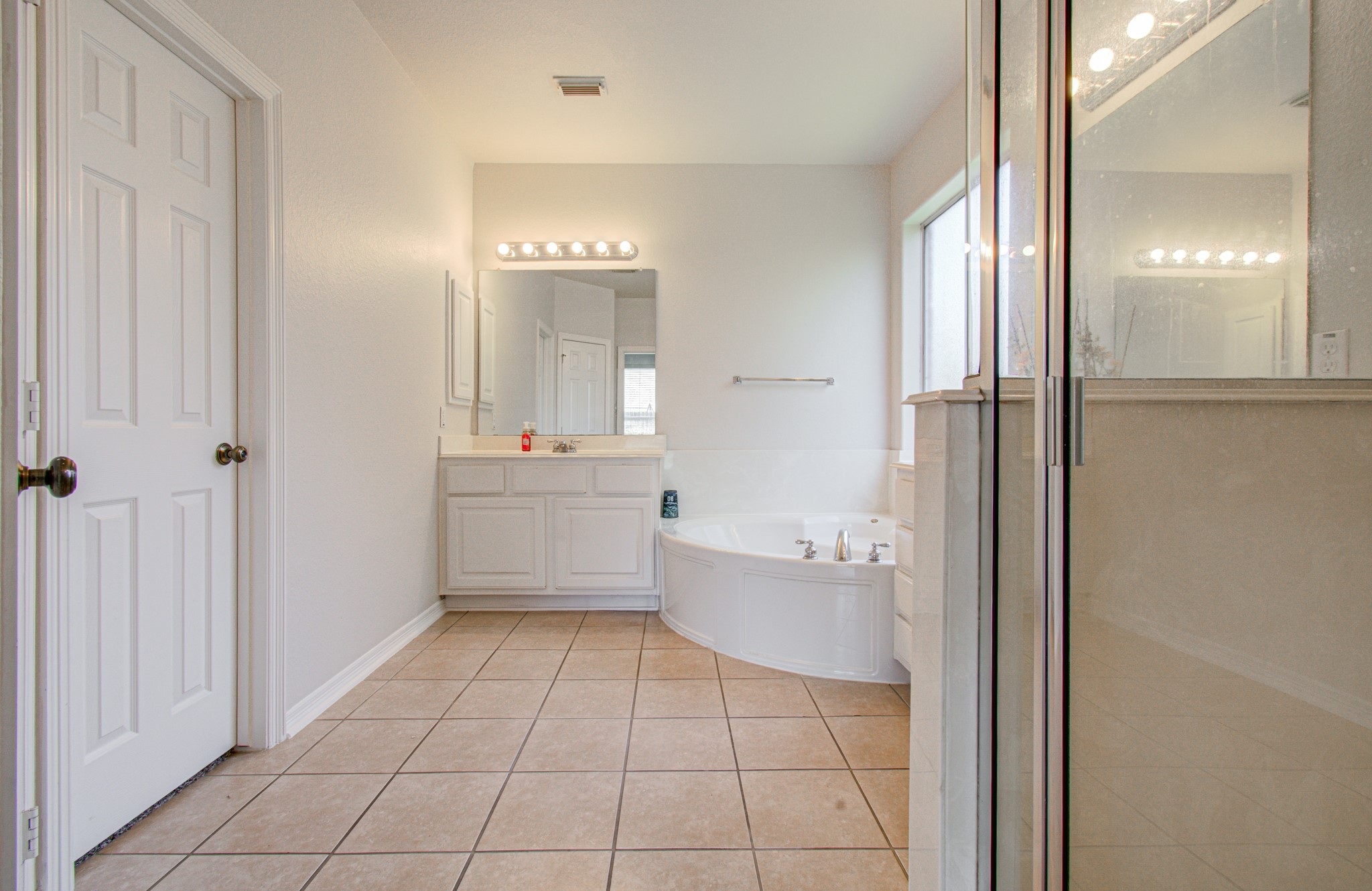 13919 Charterhouse Way Property Photo 23