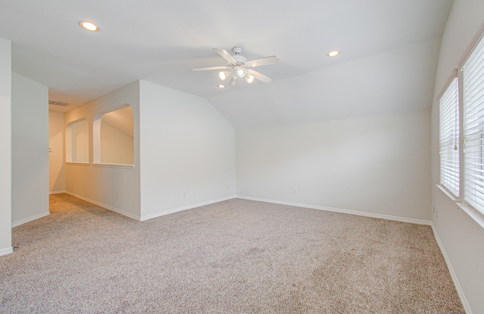 13919 Charterhouse Way Property Photo 27