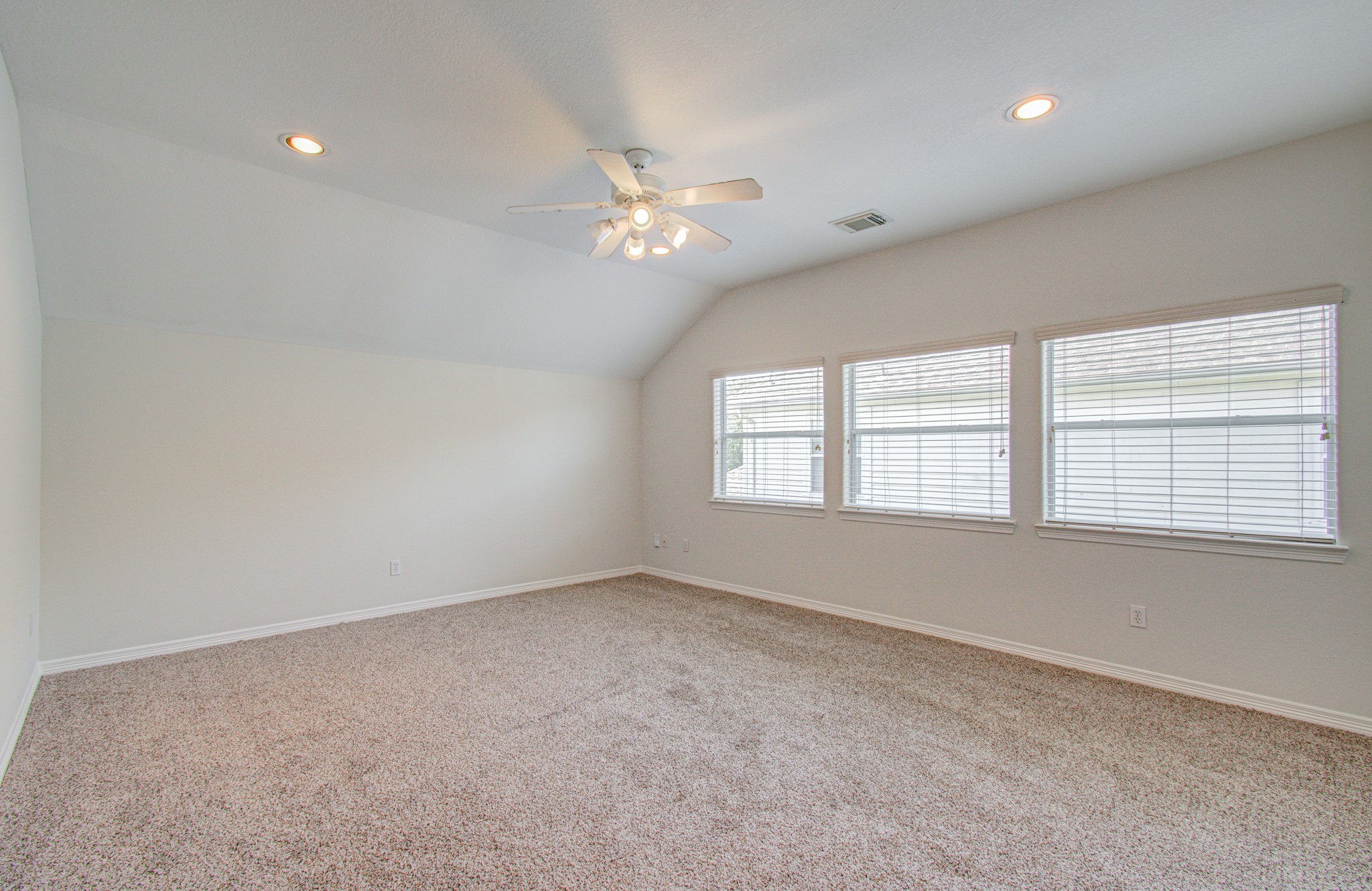 13919 Charterhouse Way Property Photo 28