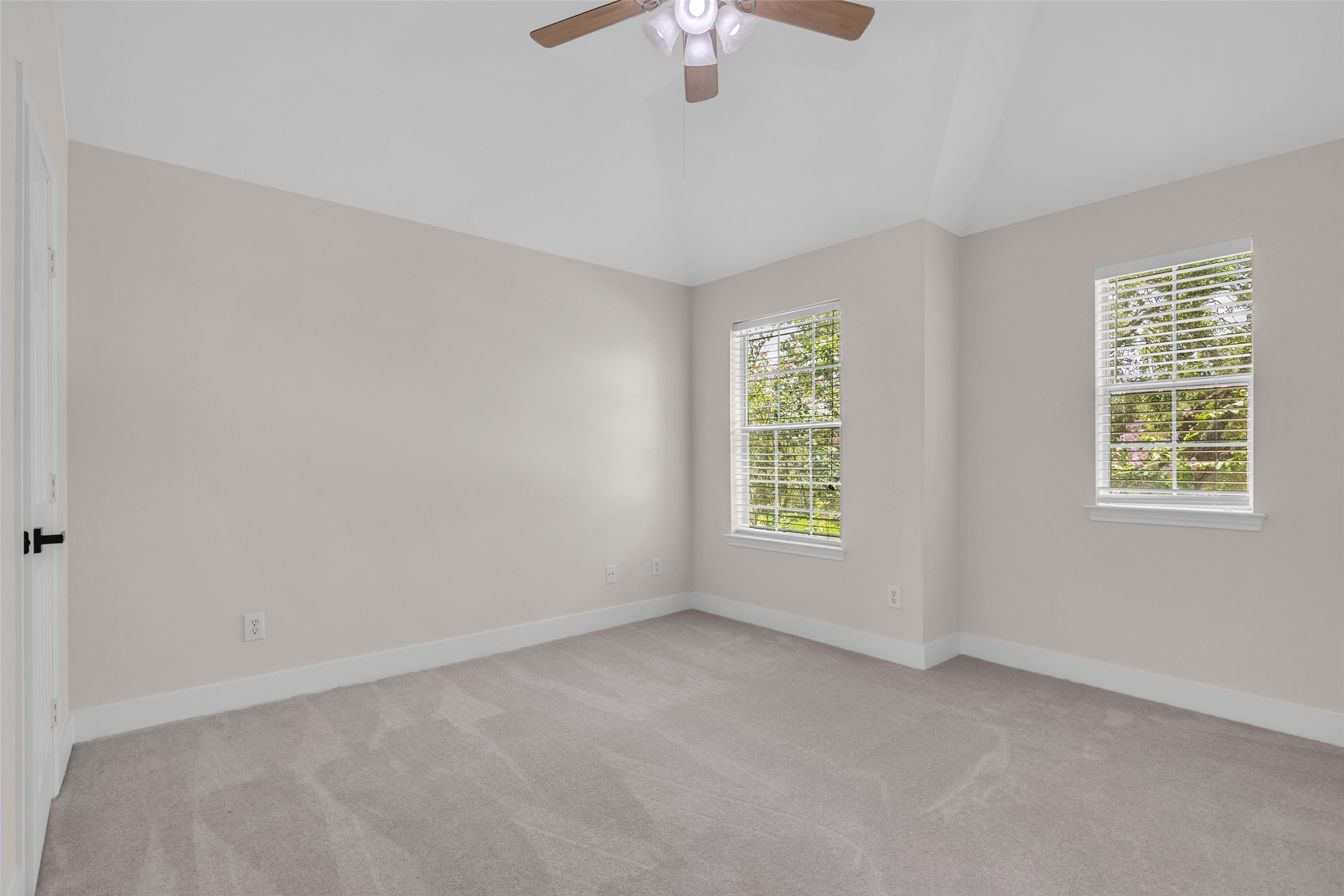 22002 Madera Canyon Court Property Photo 32