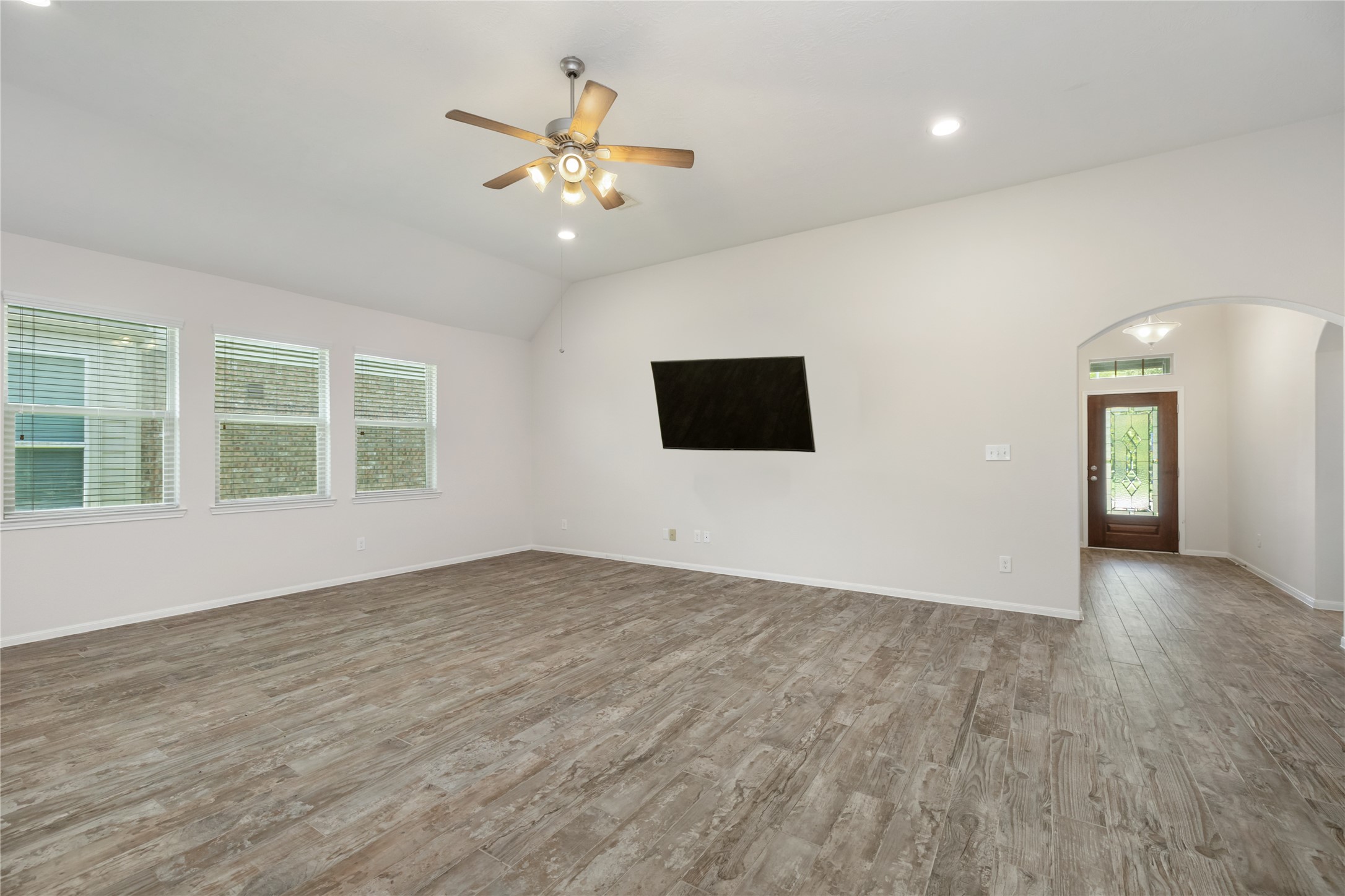 350 American Black Bear Drive Property Photo 5