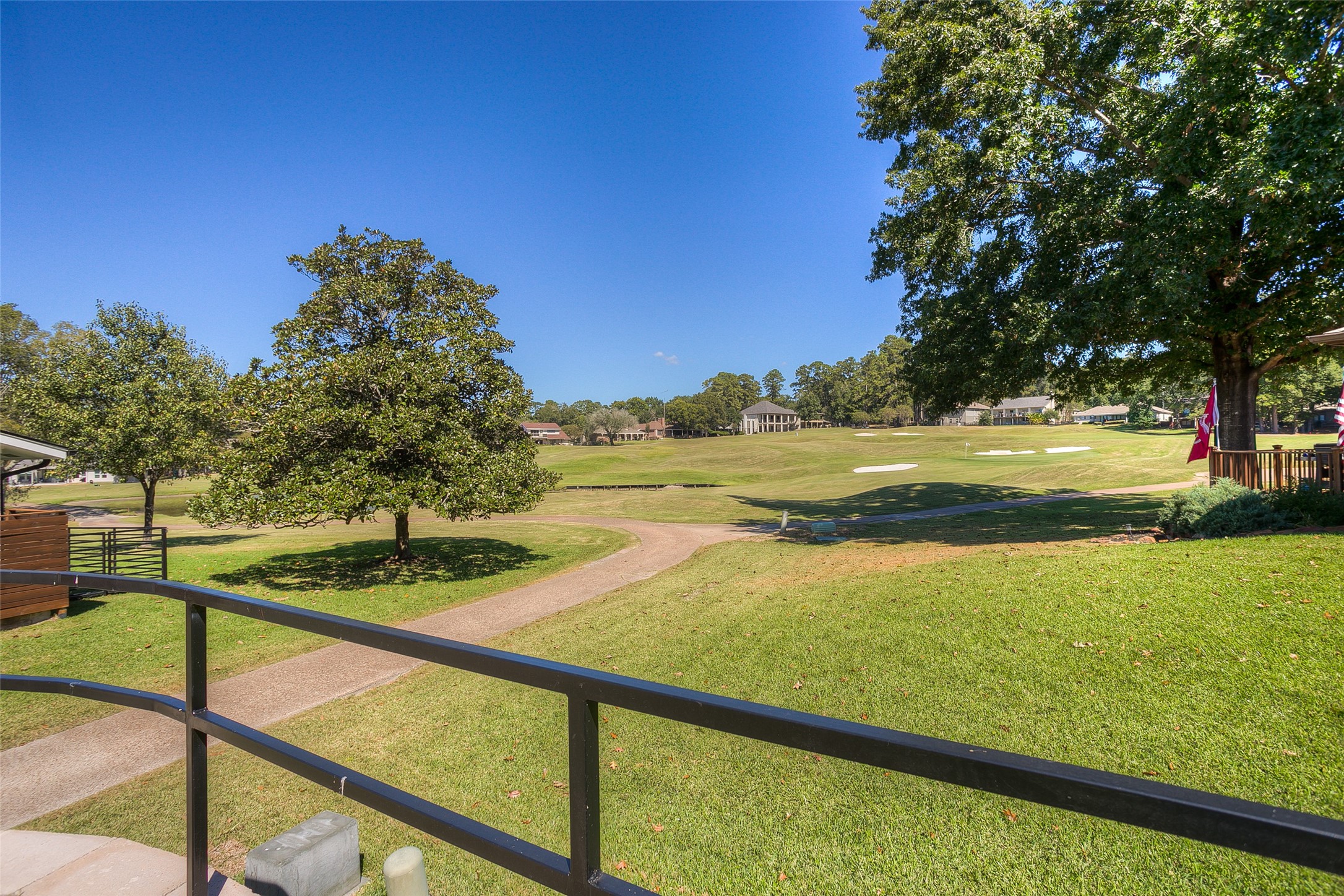 319 Brook Hollow Drive Property Photo 9
