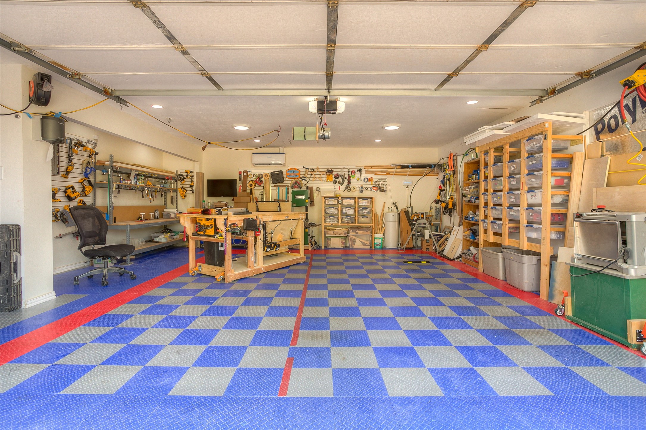 319 Brook Hollow Drive Property Photo 17