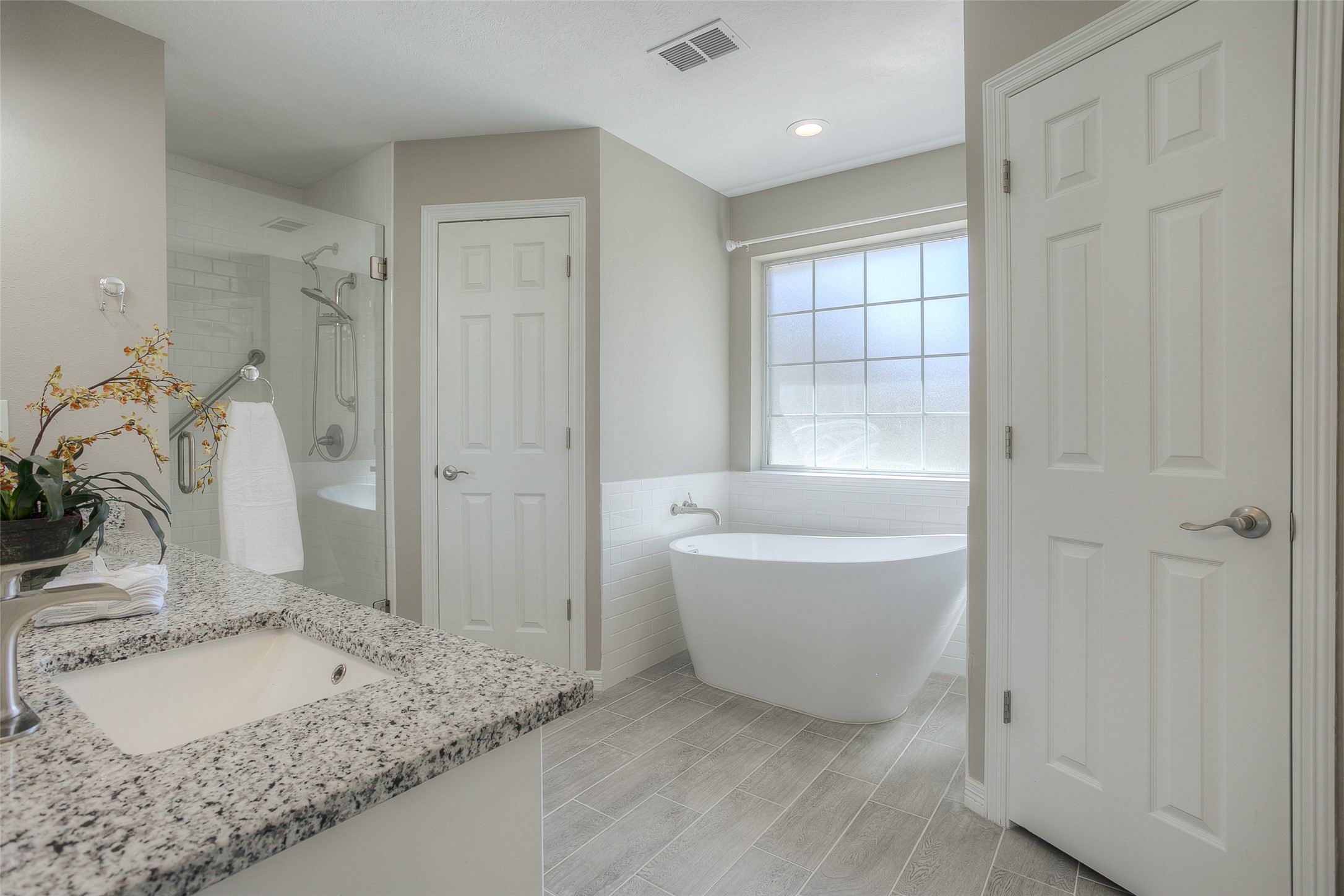 319 Brook Hollow Drive Property Photo 38