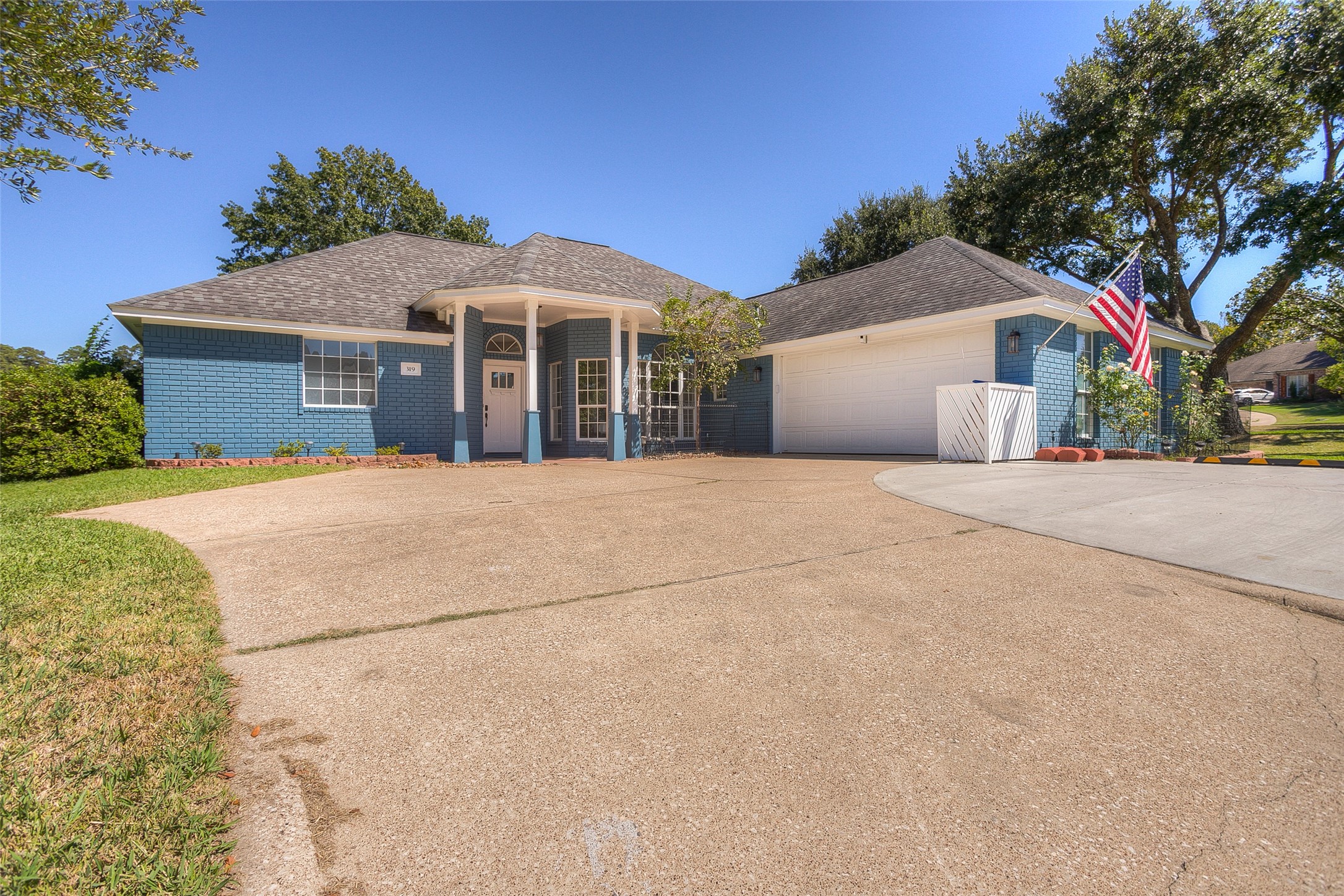 319 Brook Hollow Drive Property Photo 44