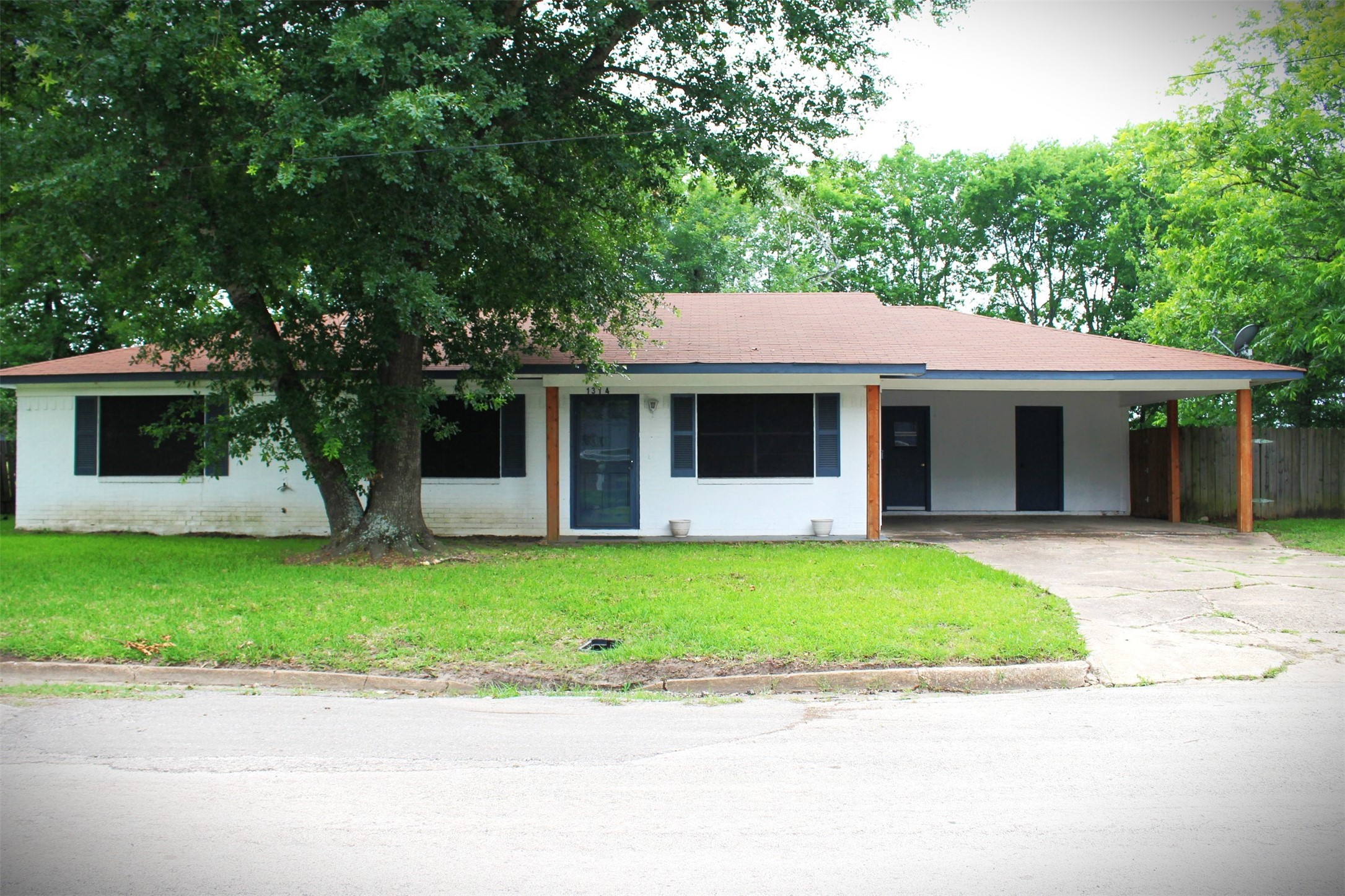1314 Hooks Street Property Photo 1